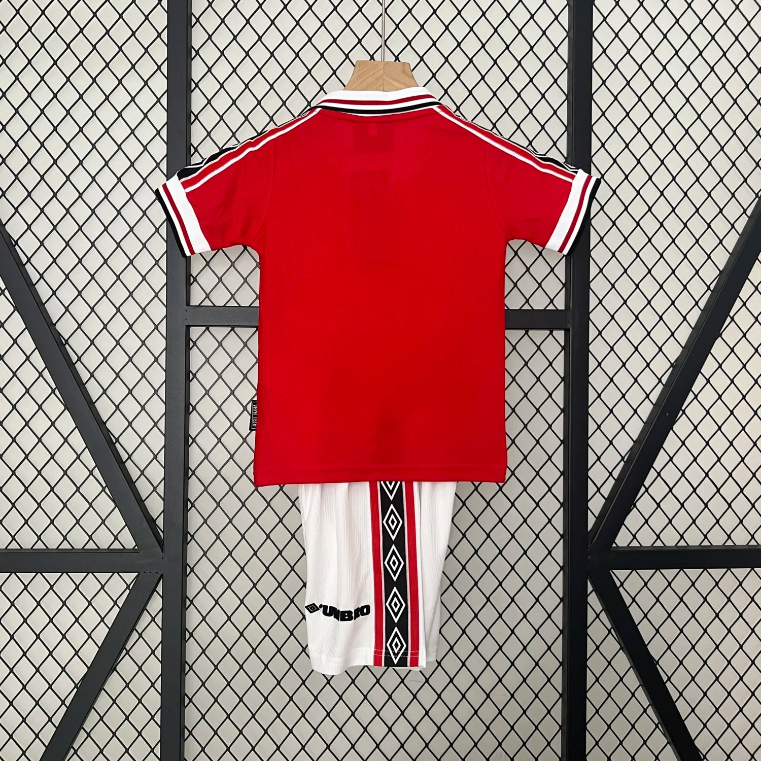 Manchester United 1998 Home jersey