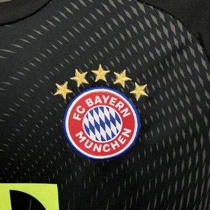 Bayern 2025 Black Goalkeeper Jersey