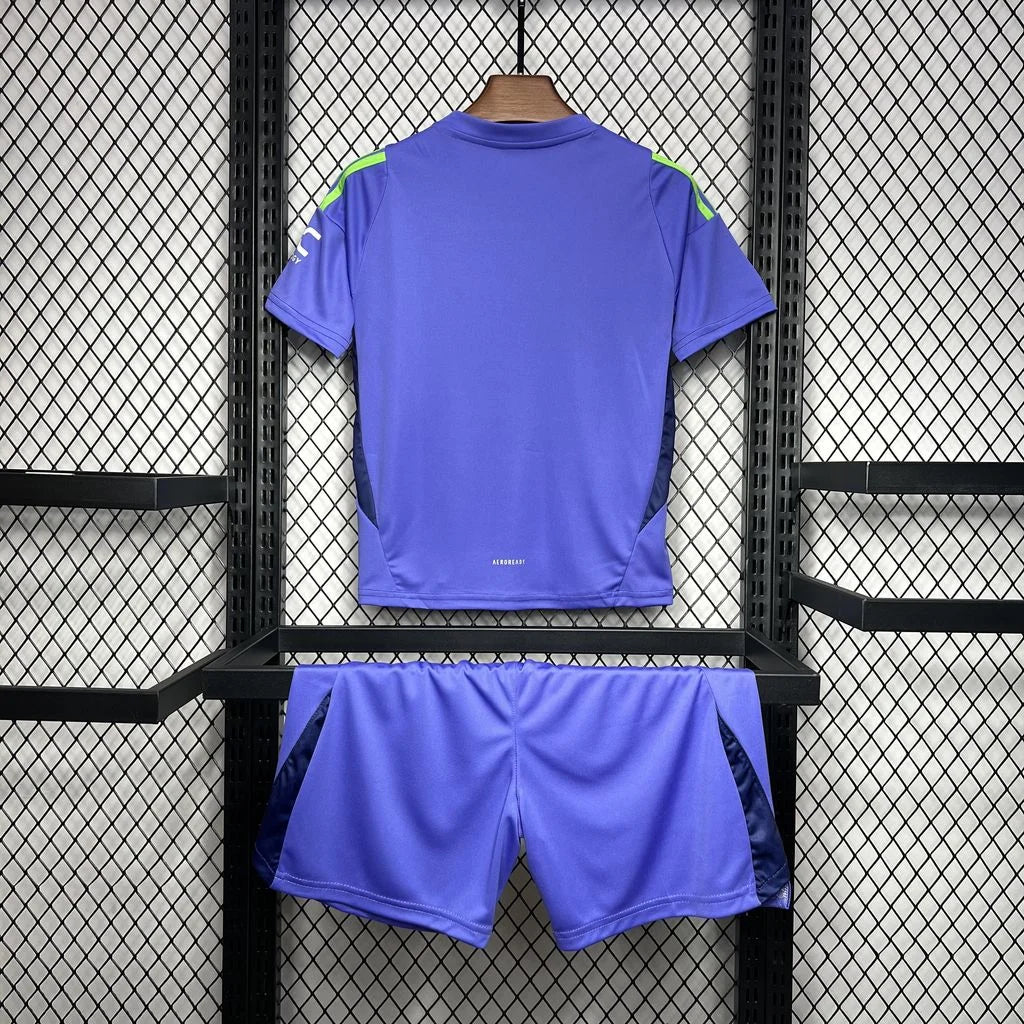 Manchester United 2024 Goalkeeper Jersey