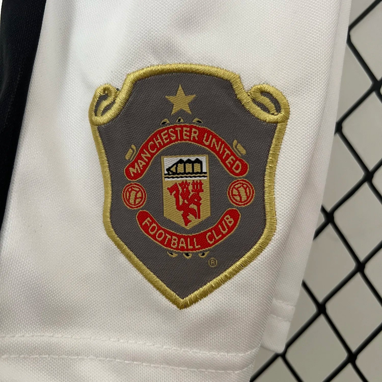 Manchester United 1999 Home jersey
