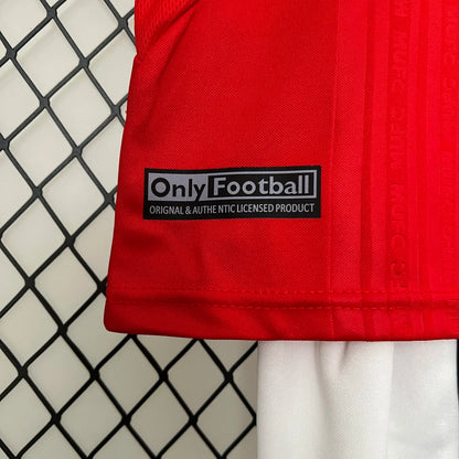 Manchester United 1999 Home jersey