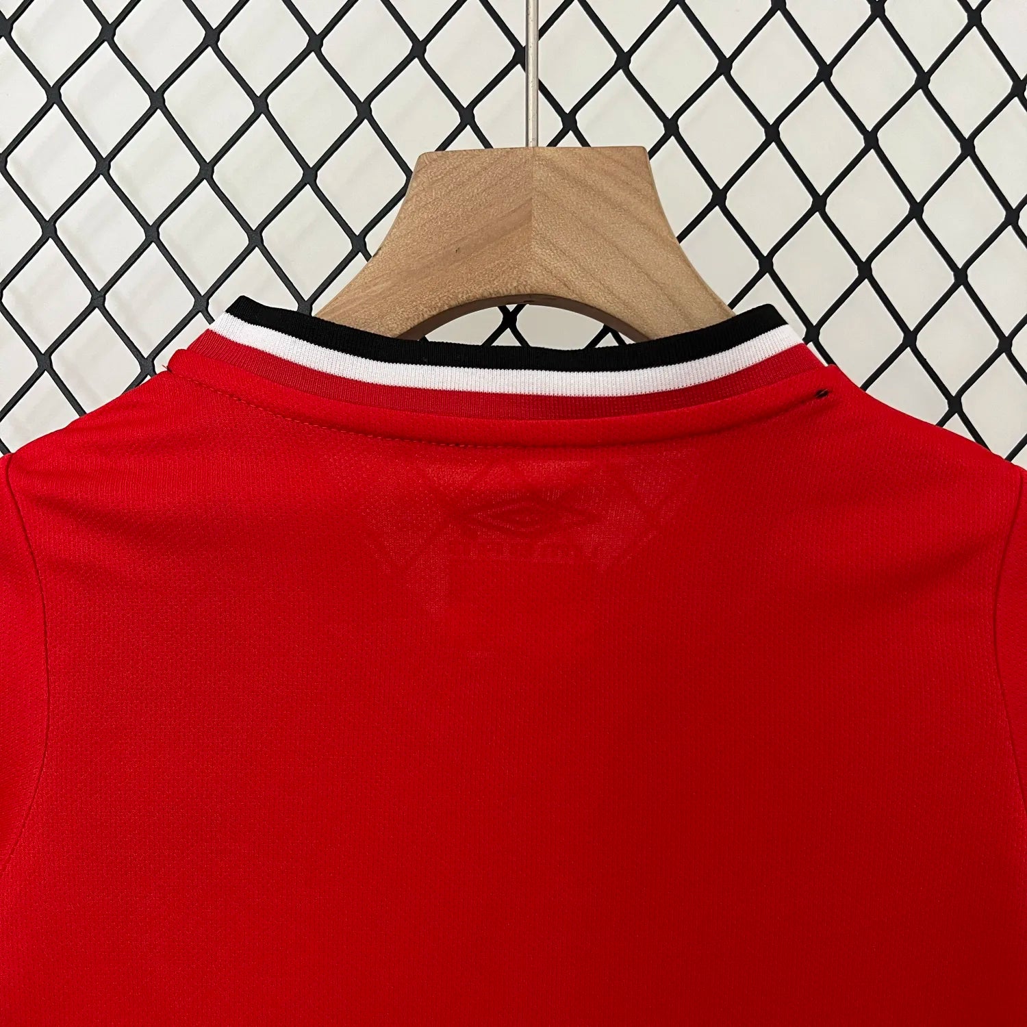 Manchester United 2000 Home jersey