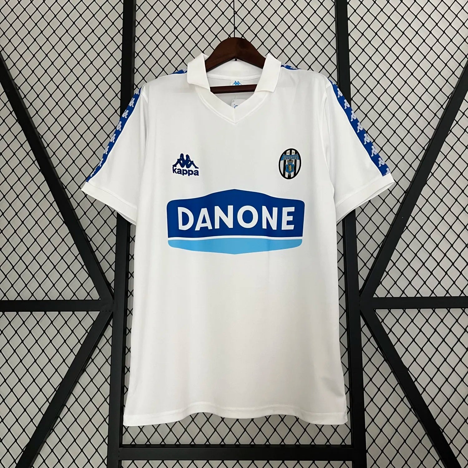 Juventus 1990 Away Shirt