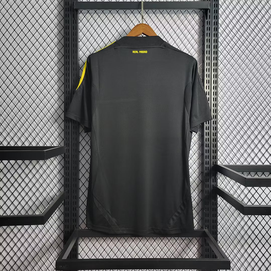 Real Madrid 2011 Goalkeeper Shirt