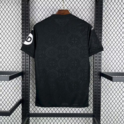 Wolverhampton 2025 Goalkeeper Shirt