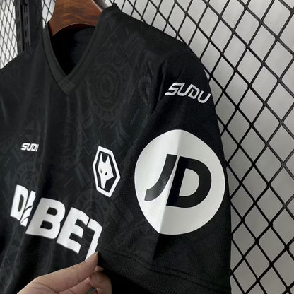 Wolverhampton 2025 Goalkeeper Shirt