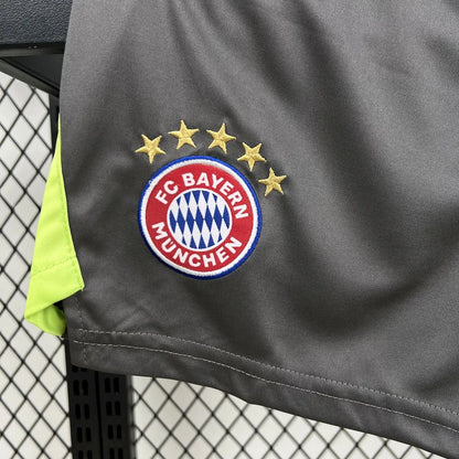 Bayern Munchen 2025 Goalkeeper Jersey