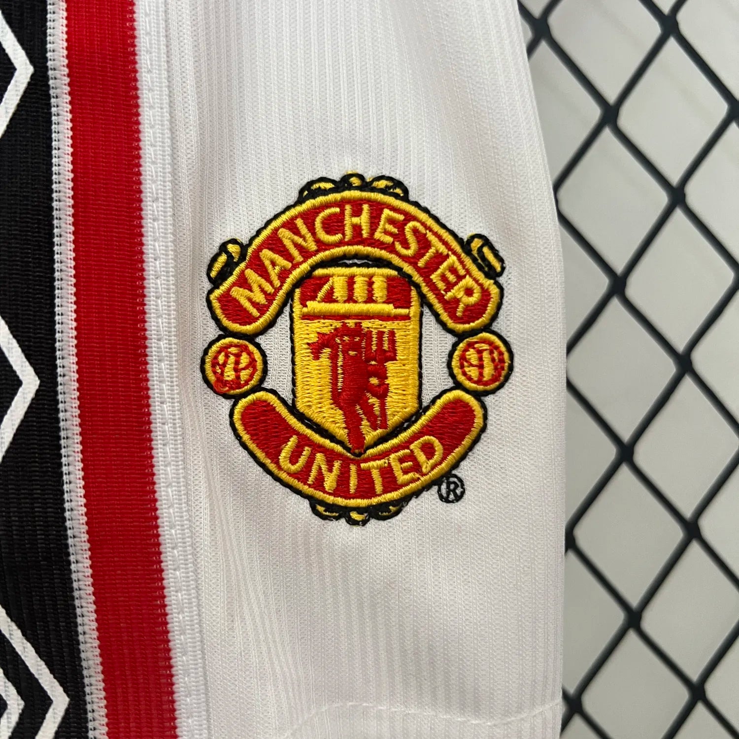 Manchester United 1998 Home jersey