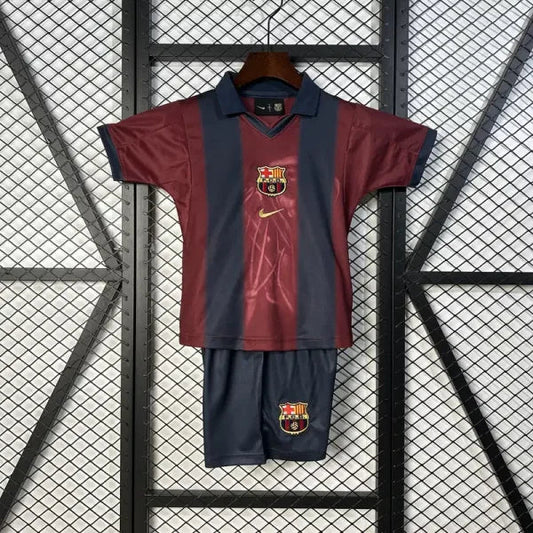 Barcelona x Travis Scott Retro 2000 hjemmedrakt med skjelettmotiv