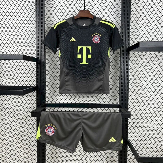 Bayern 2025 Black Goalkeeper Jersey
