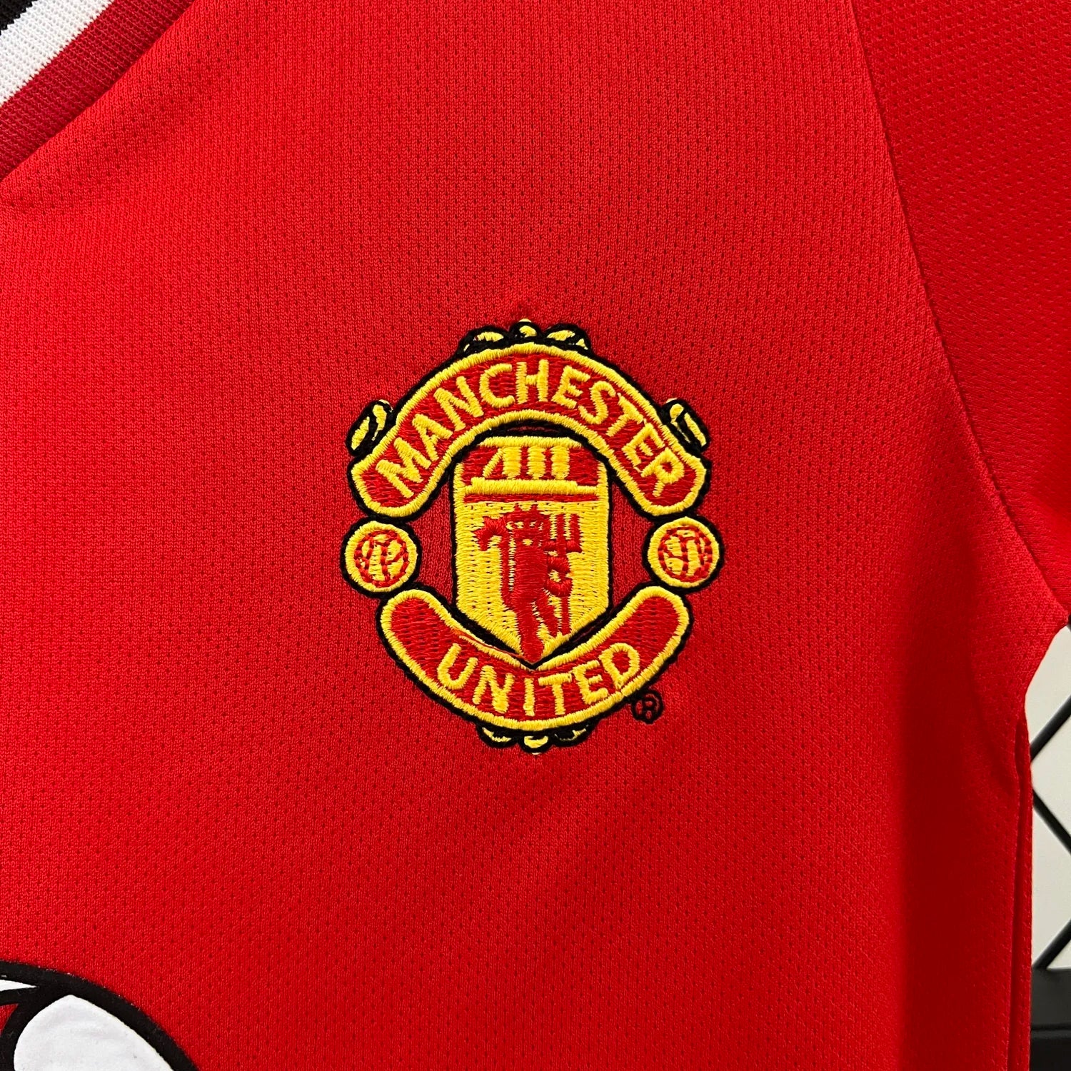 Manchester United 2000 Home jersey