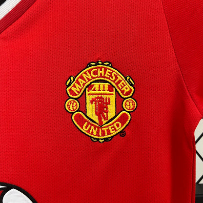 Manchester United 2000 Home jersey