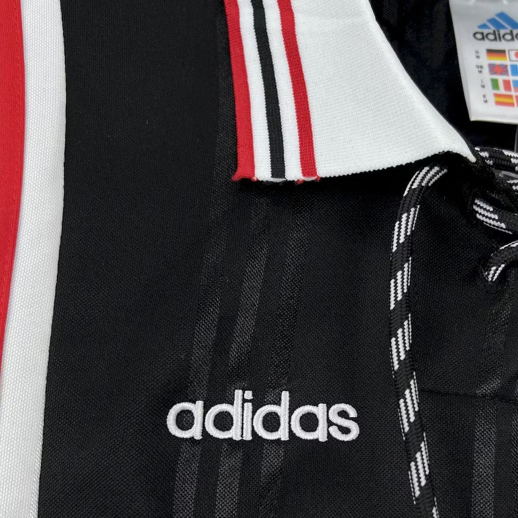 Benfica 1997 Away Shirt