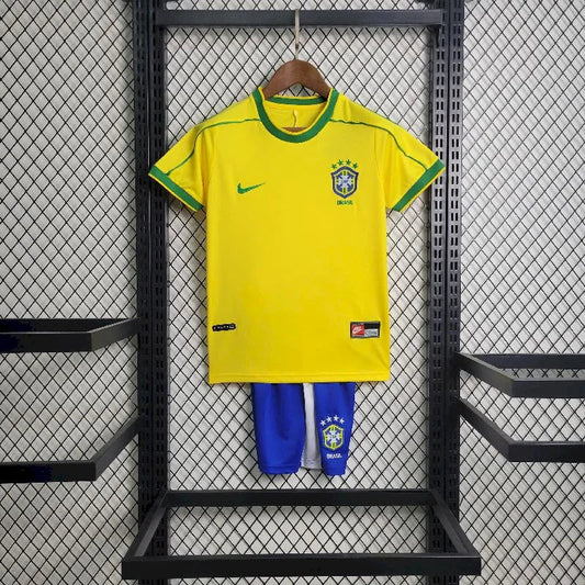 Spanias bortetrøye til fotball-VM 2026 med 2 stjerner