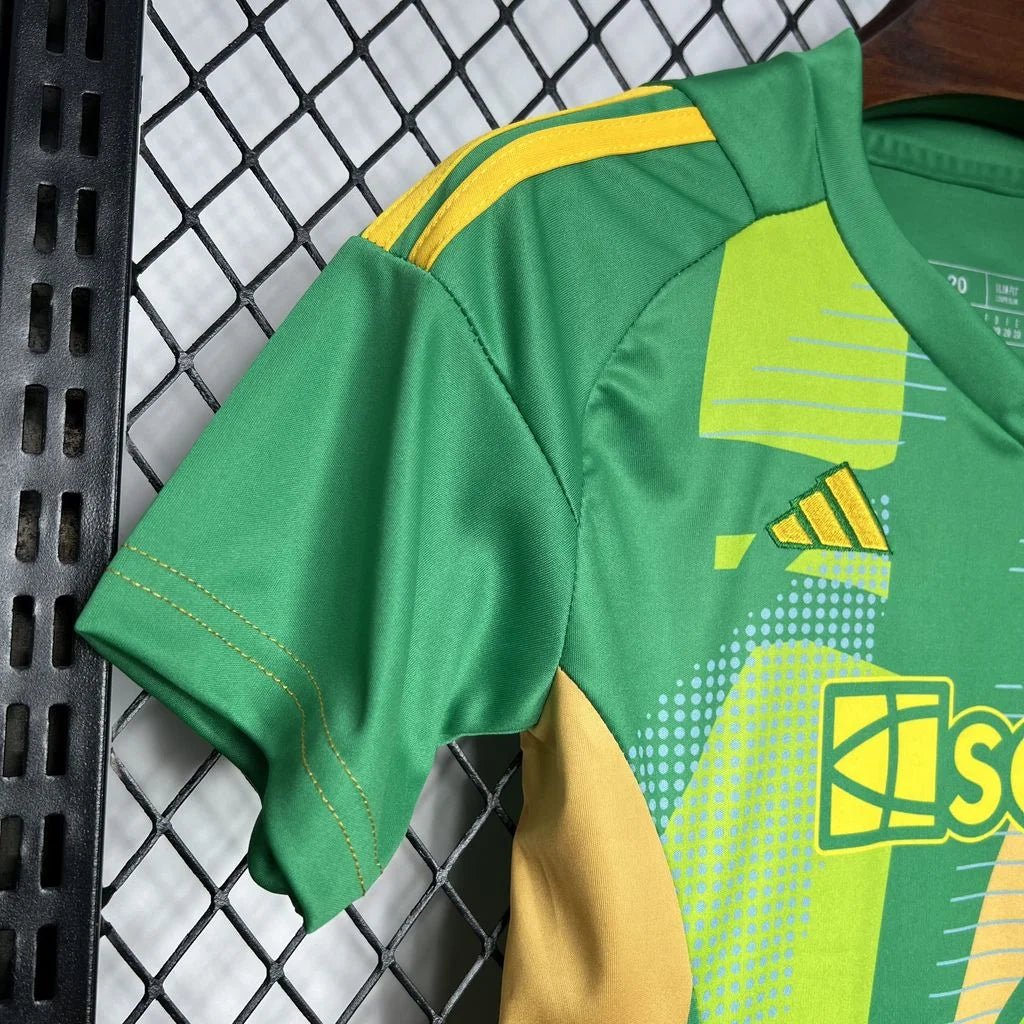 Newcastle 2024 Home GK Jersey