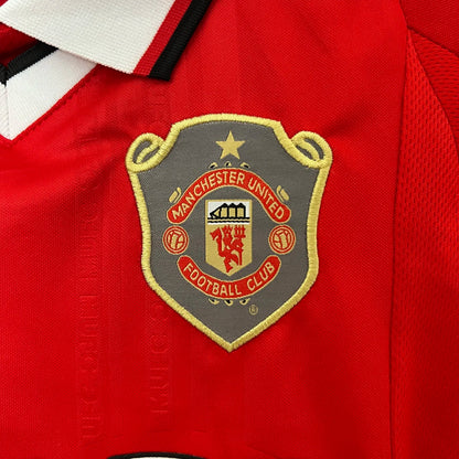 Manchester United 1999 Home jersey