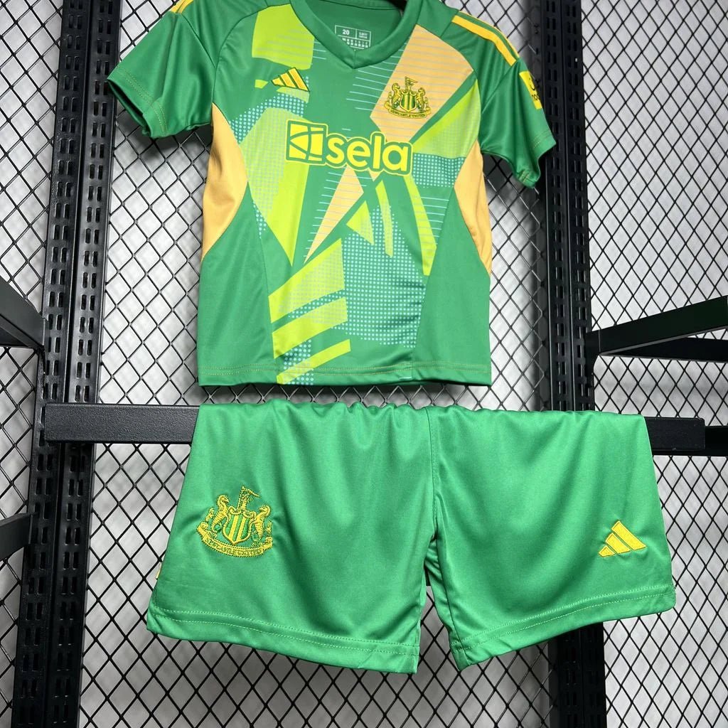 Newcastle 2024 Home GK Jersey