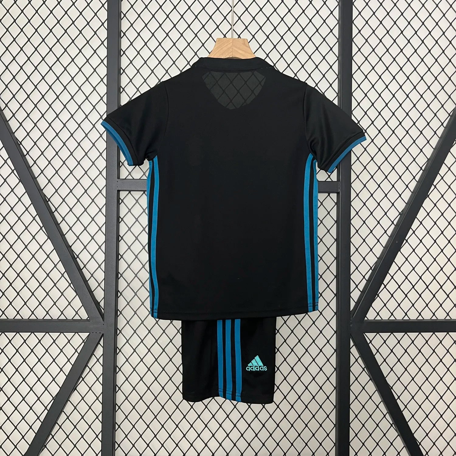 Real Madrid 2017 Away jersey