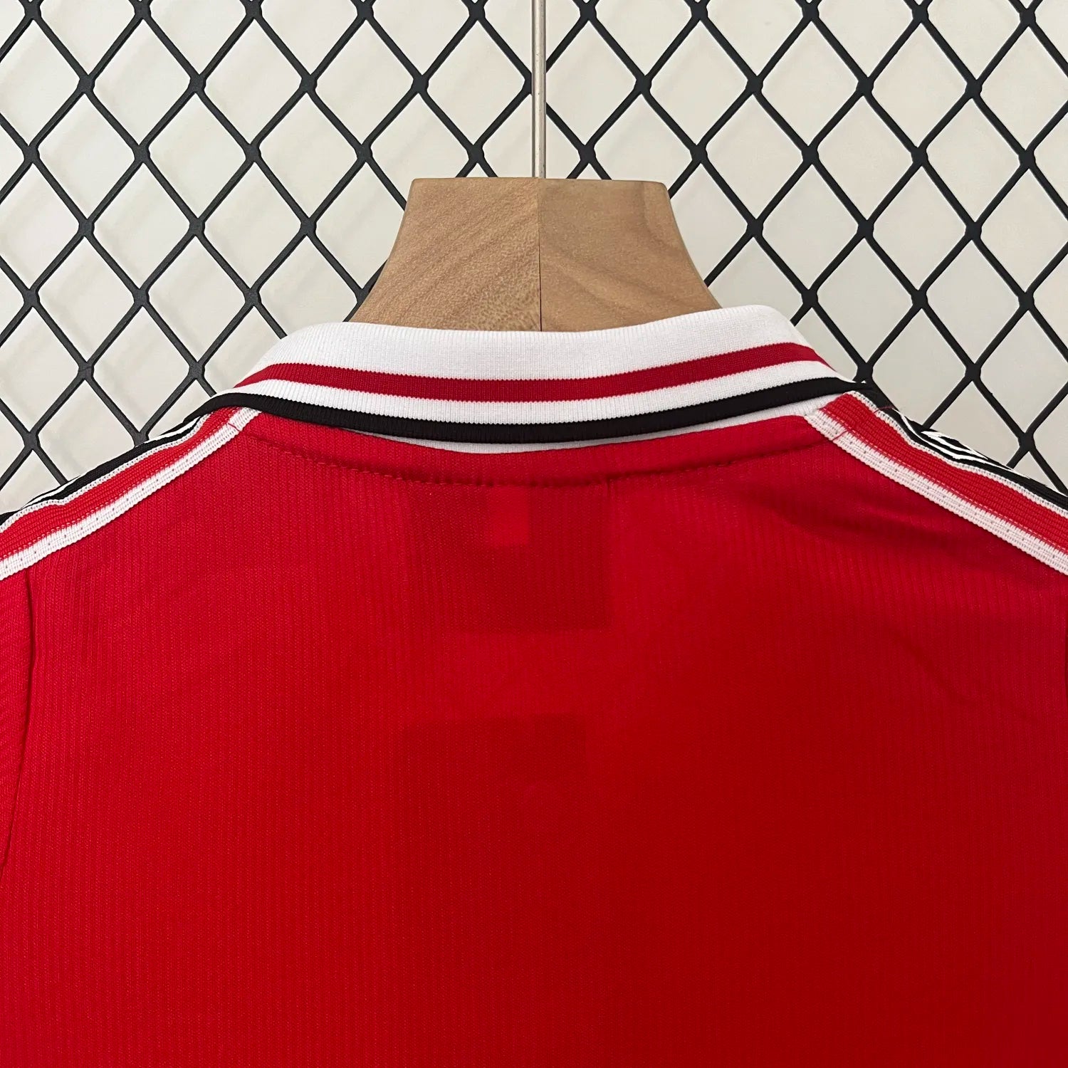 Manchester United 1998 Home jersey