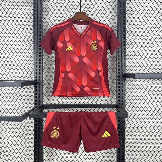 Spanias bortetrøye til fotball-VM 2026 med 2 stjerner