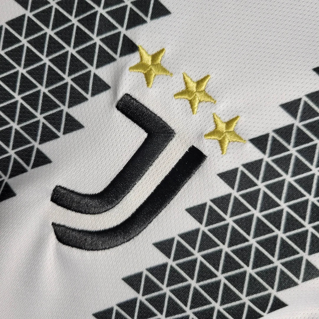 Juventus 22/23 Home Shirt