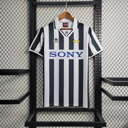 Juventus 95/96 Home Shirt