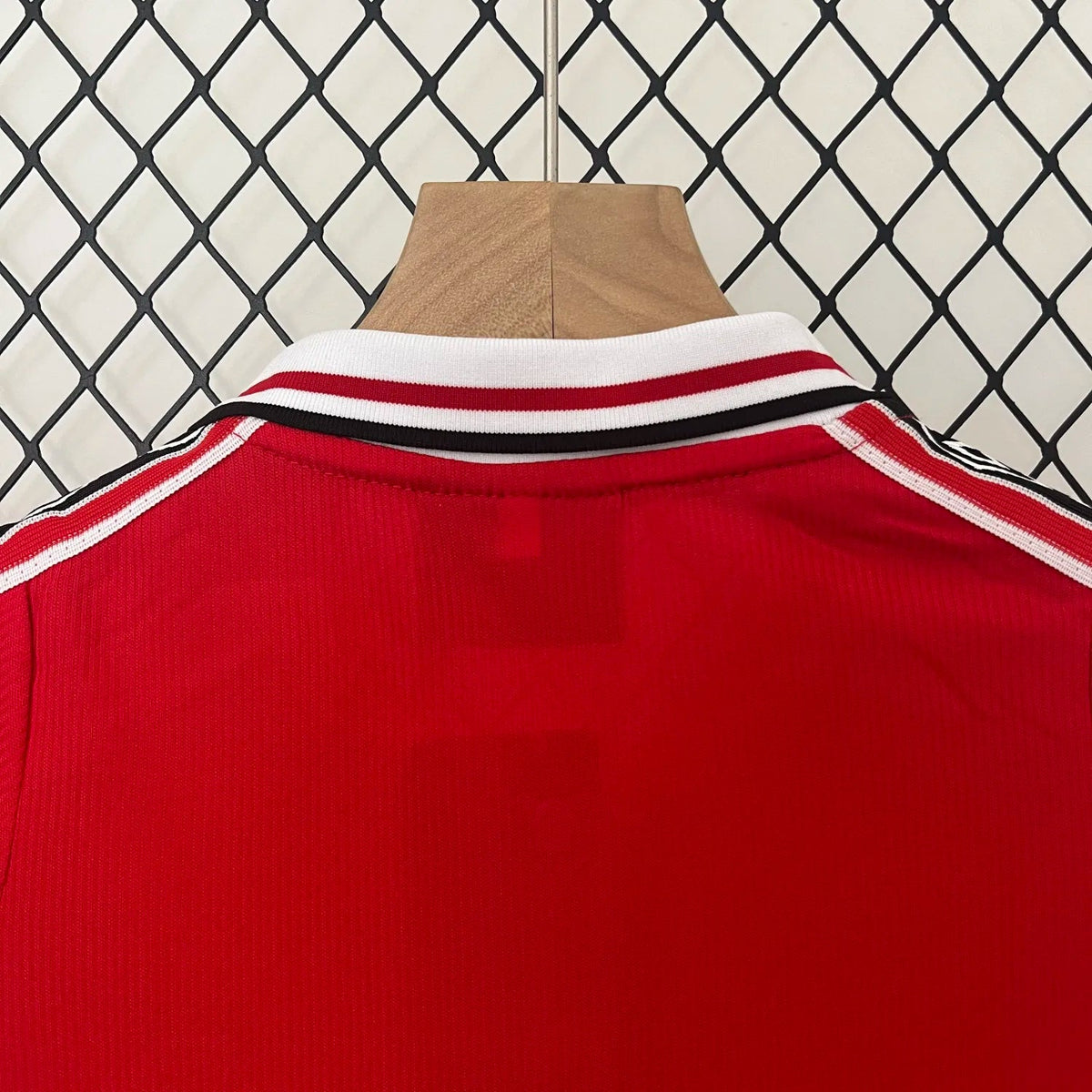 Manchester United 1998 Home jersey