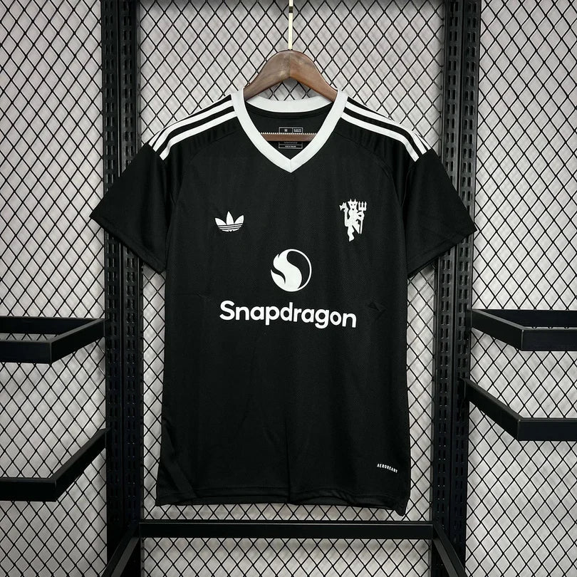Manchester United 2024 Goal Keeper Shirt
