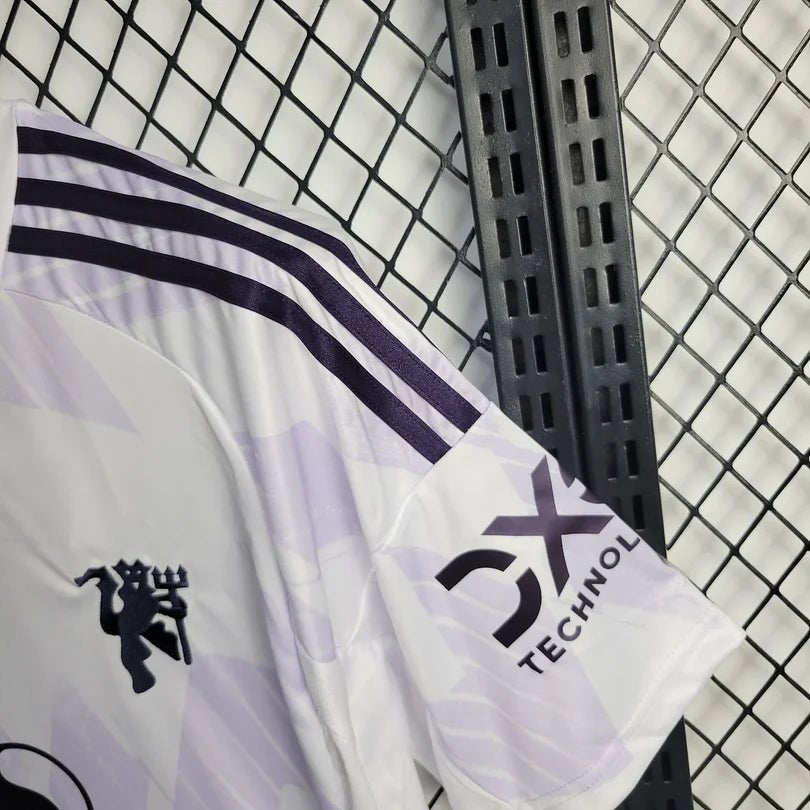 Manchester United 2025 Away Shirt