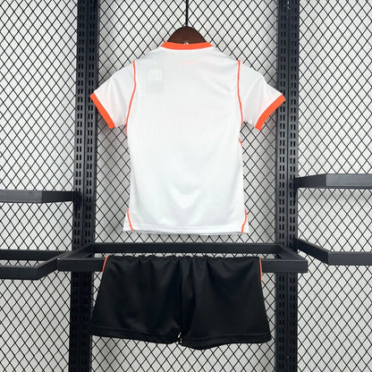 Maglia da trasferta della Spagna a 2 stelle per la Coppa del Mondo 2026