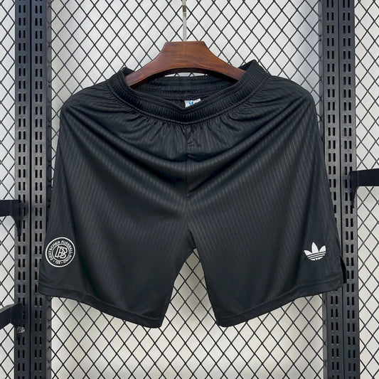 Pantalones cortos de local del Newcastle 2025