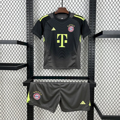 Bayern Munchen 2025 Goalkeeper Jersey