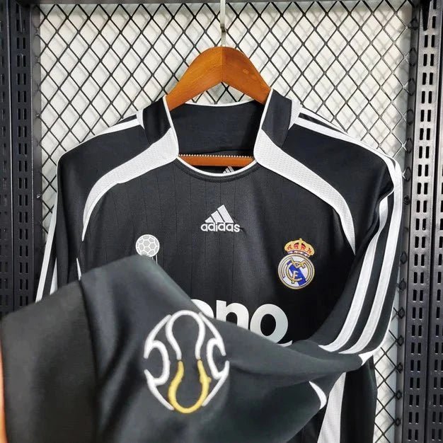 Real Madrid 2006 L/S Away Shirt