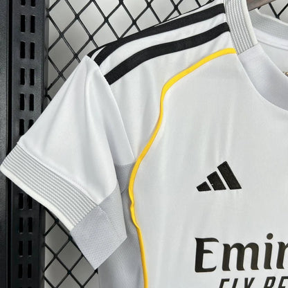 Maillot domicile féminin du Real Madrid 2025
